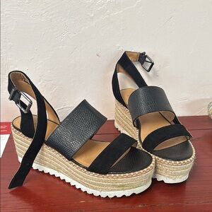 Crown Vintage Black Wedge Shoes with Platform Sole